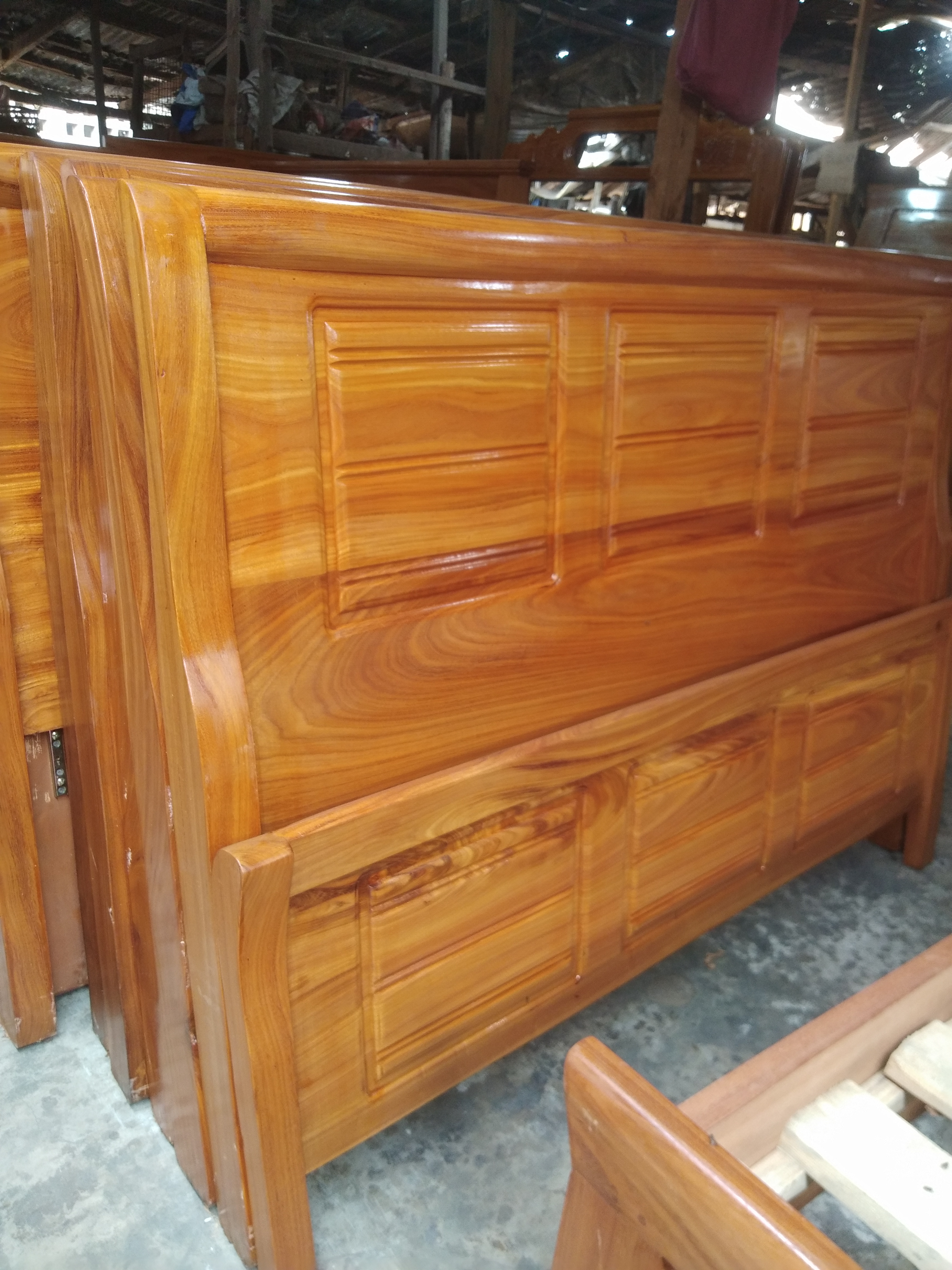 wooden portable 5x6 Bed