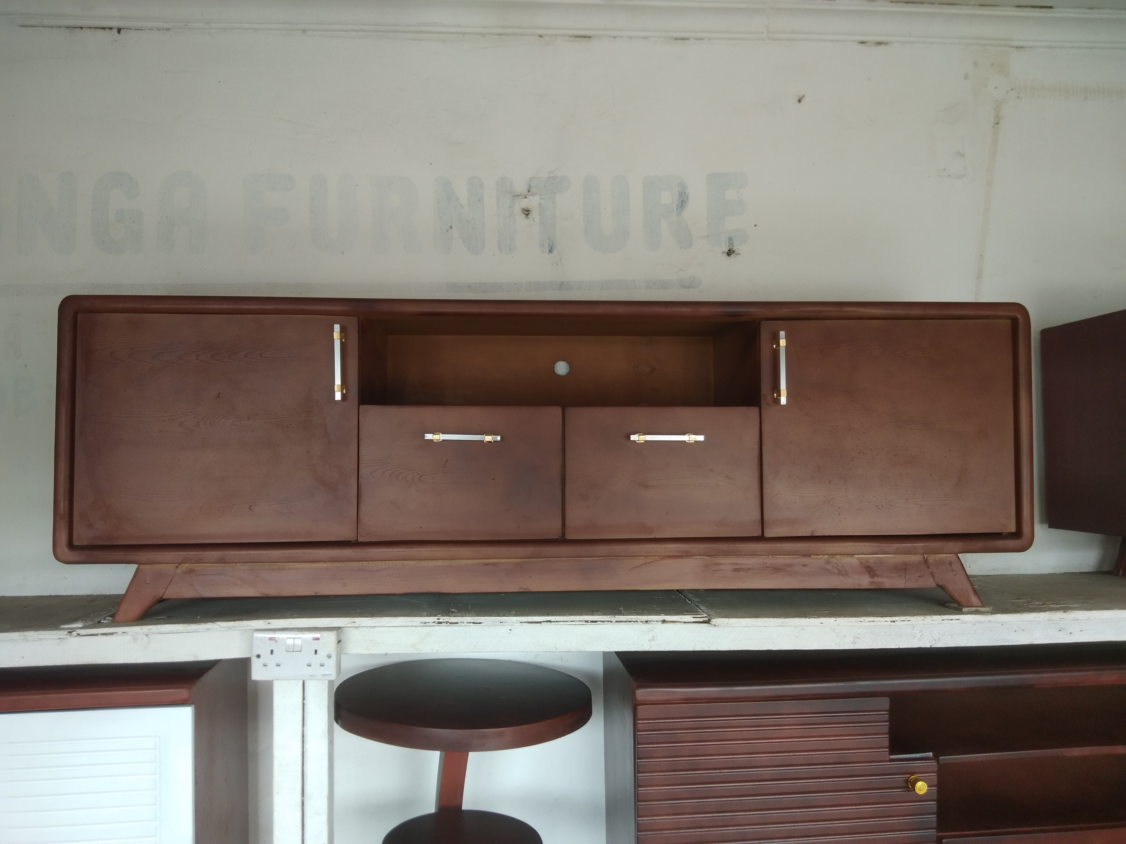 Showcase Room Mini Closet