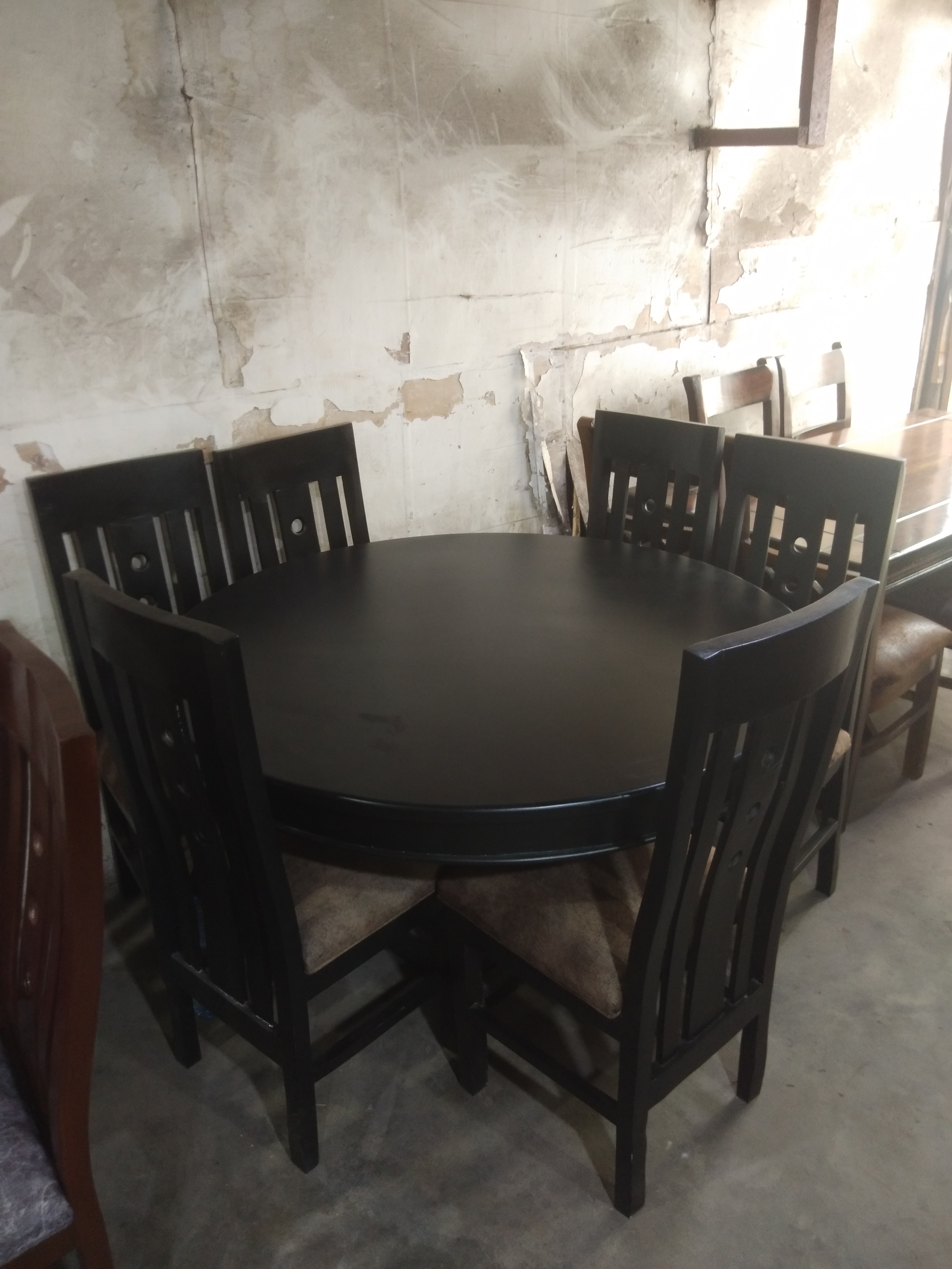 Black Round 6-Chair Dining Set